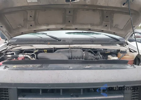 2010 Ford E-150 Commercial/Recreational z USA, uszkodzony, nr VIN 1FTNE1EW8ADA66946